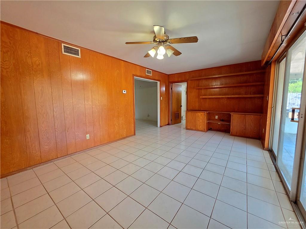 Photo 10 of 1613 Fern Avenue