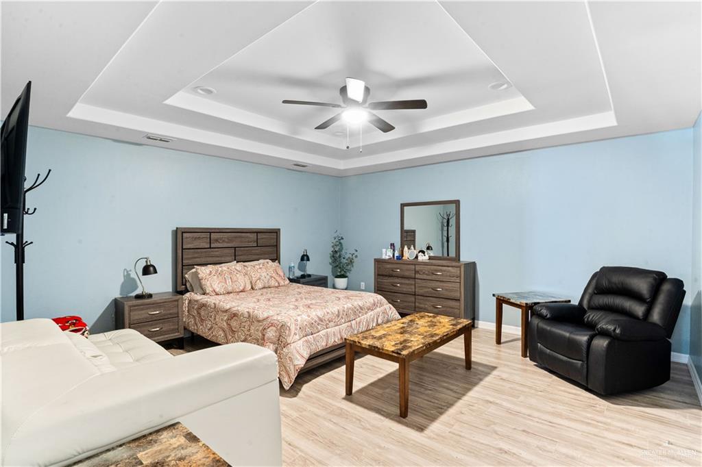Photo 18 of 1101 Greenbriar Avenue