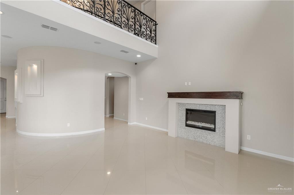 Photo 5 of 4916 Juno Drive
