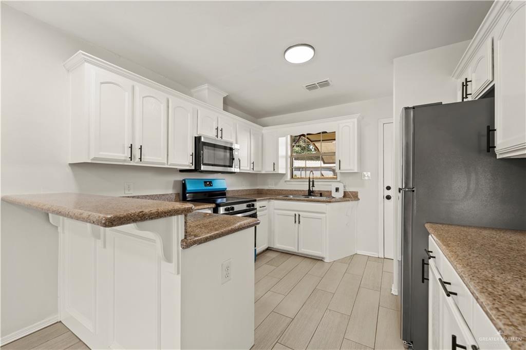 Photo 4 of 412 49th Street