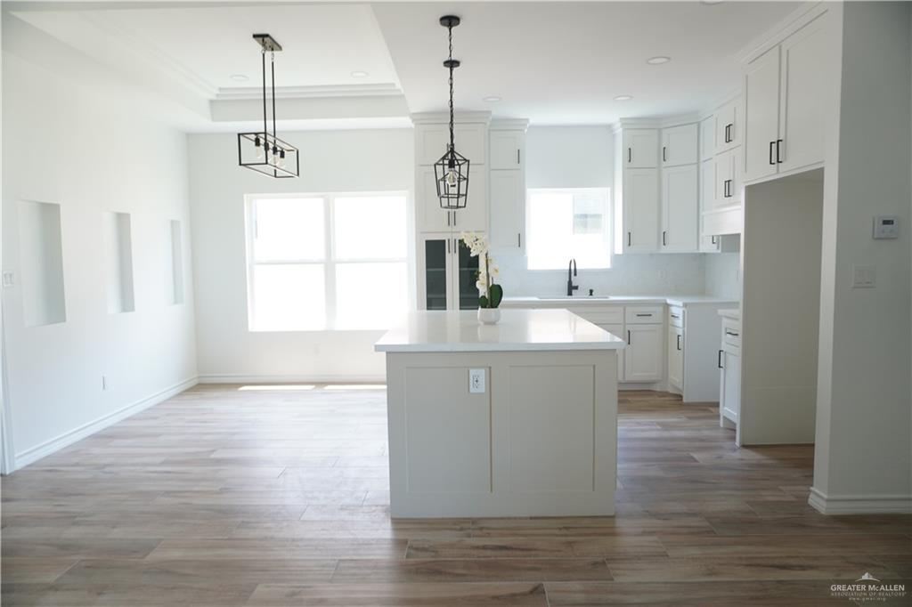 Photo 10 of 5813 Pedaso Del Sol Street