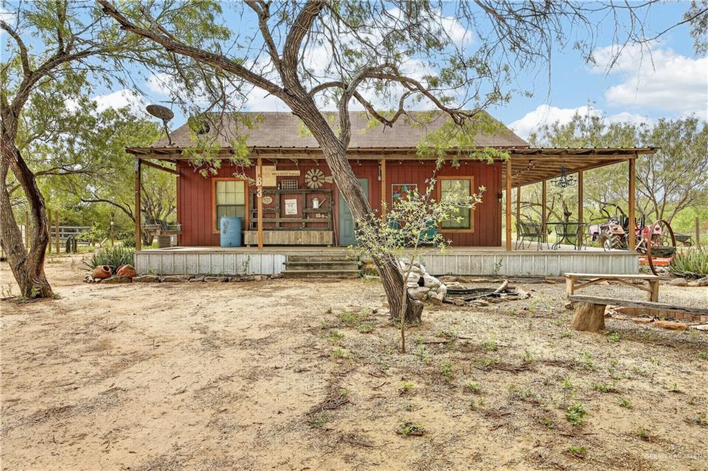 Photo 4 of 183 Encino Lane