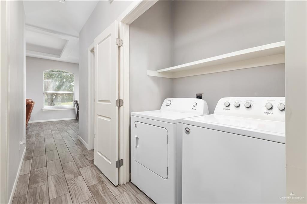 Photo 11 of 515 Downing Avenue