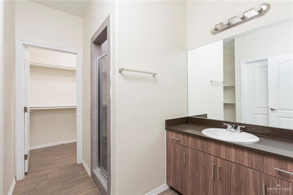 Photo 13 of 1710 Cortlandt Street
