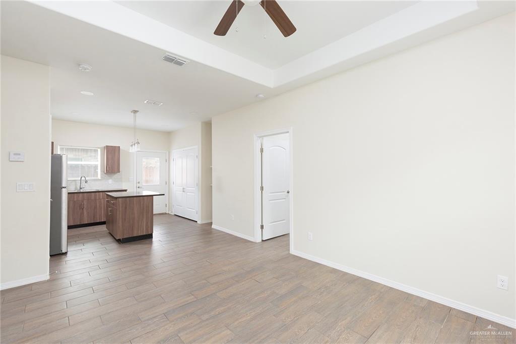 Photo 3 of 1710 Cortlandt Street