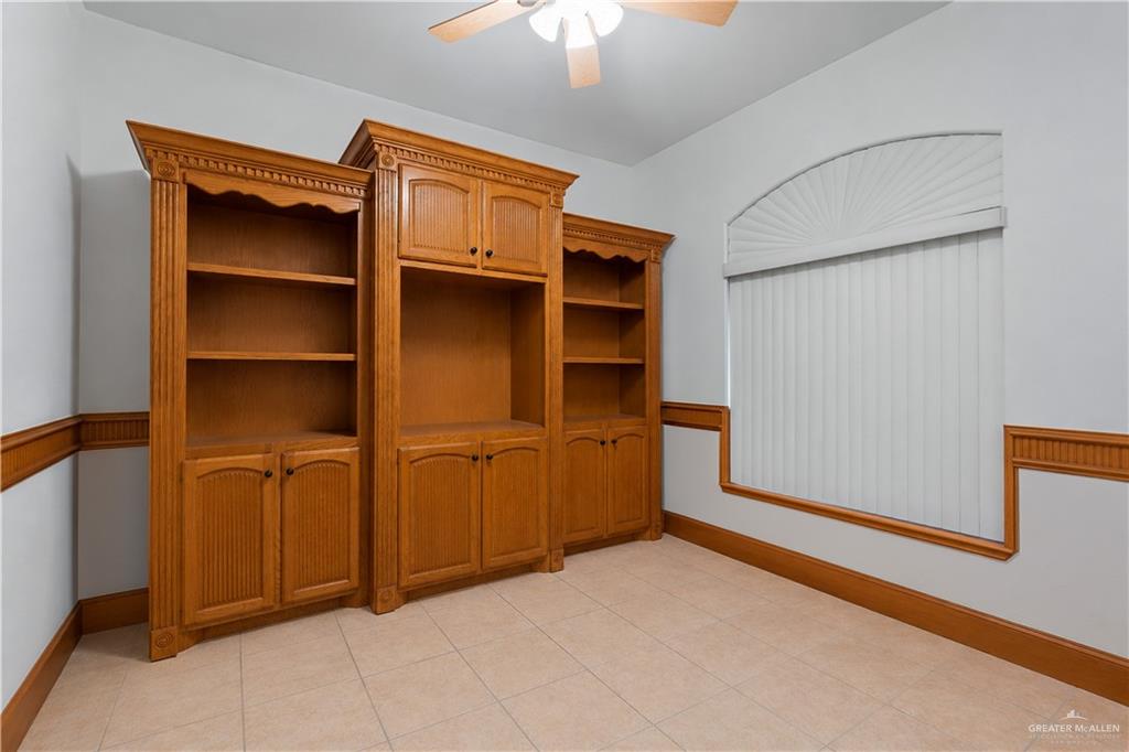 Photo 10 of 2712 Bluebird Avenue