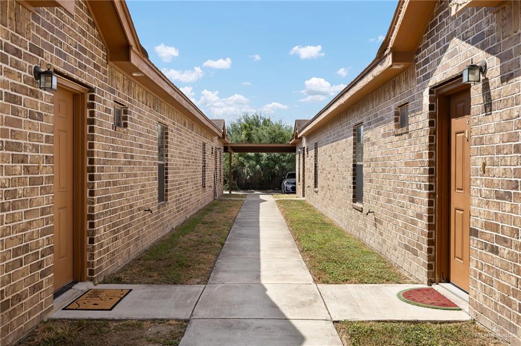 Photo 6 of 2708 Primrose Avenue