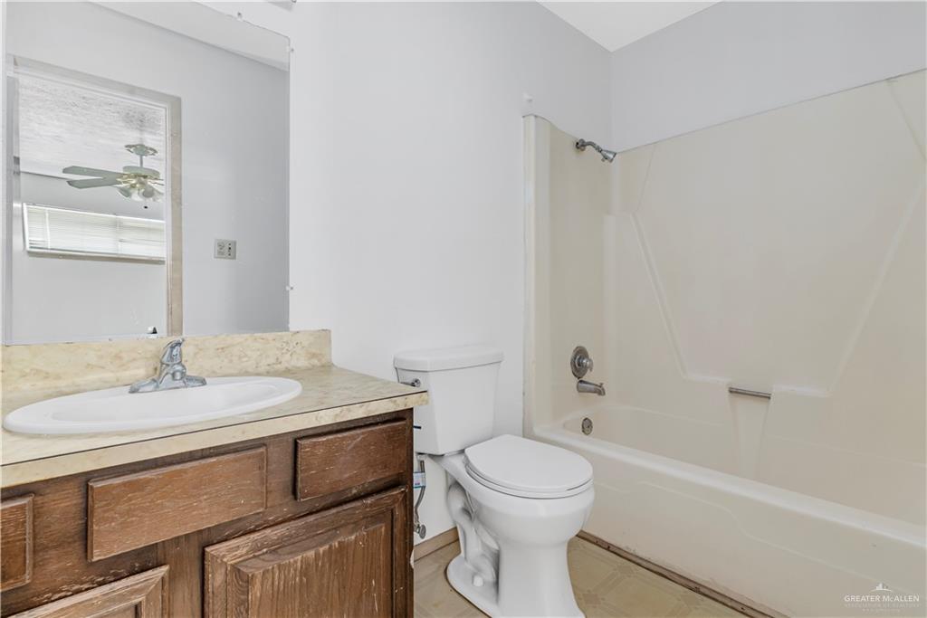 Photo 14 of 1601 Samano Street