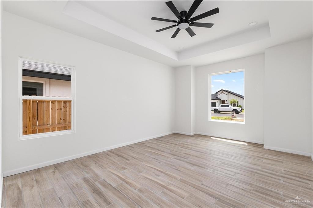 Photo 11 of 2120 Zinnia Street