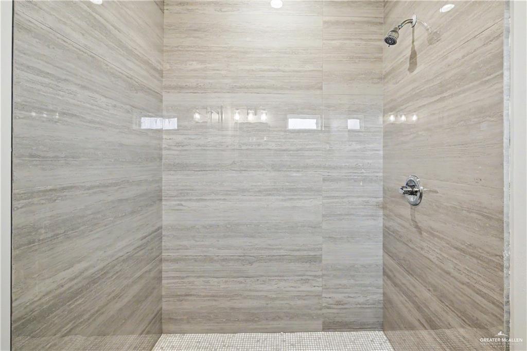 Photo 11 of 5800 Ozark Avenue #1