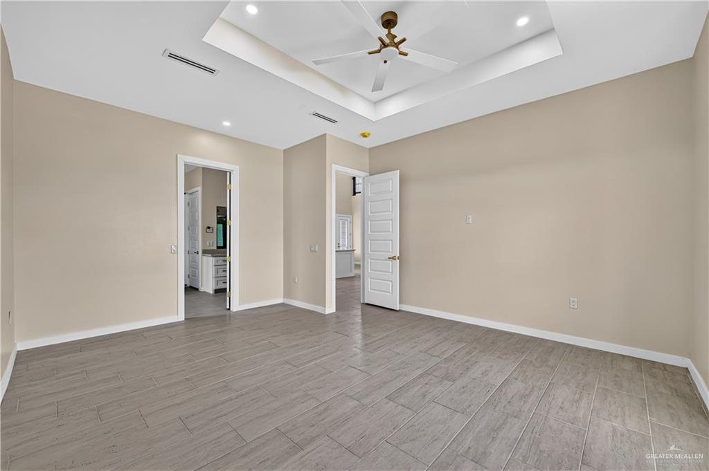 Photo 12 of 2911 Dhalia Drive