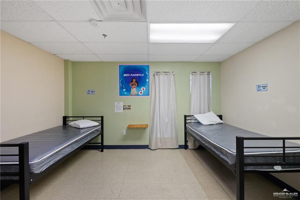 Photo 17 of 1110 Airport Drive