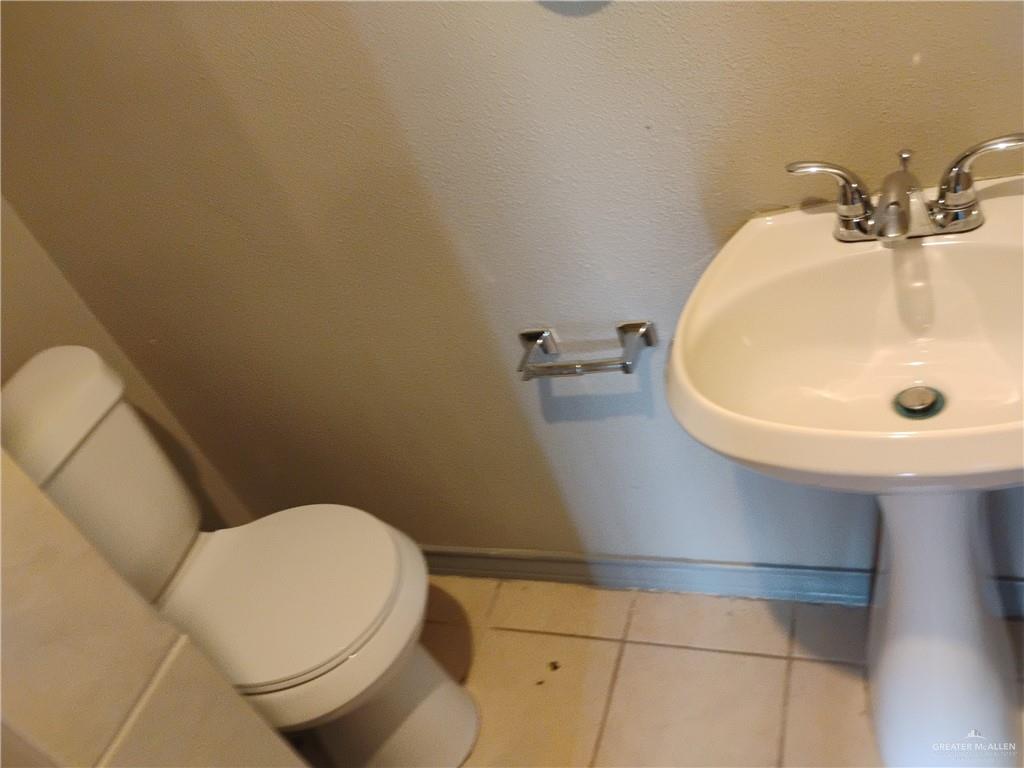 Photo 19 of 2701 El Barquito Drive
