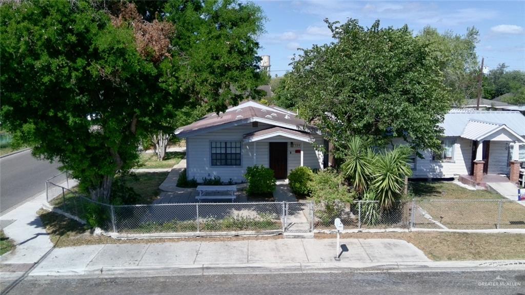 Photo 24 of 124 Sinclair Avenue