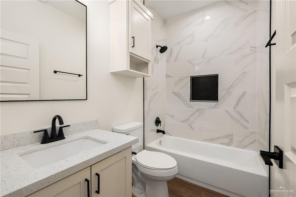 Photo 8 of 1413 Vine Avenue
