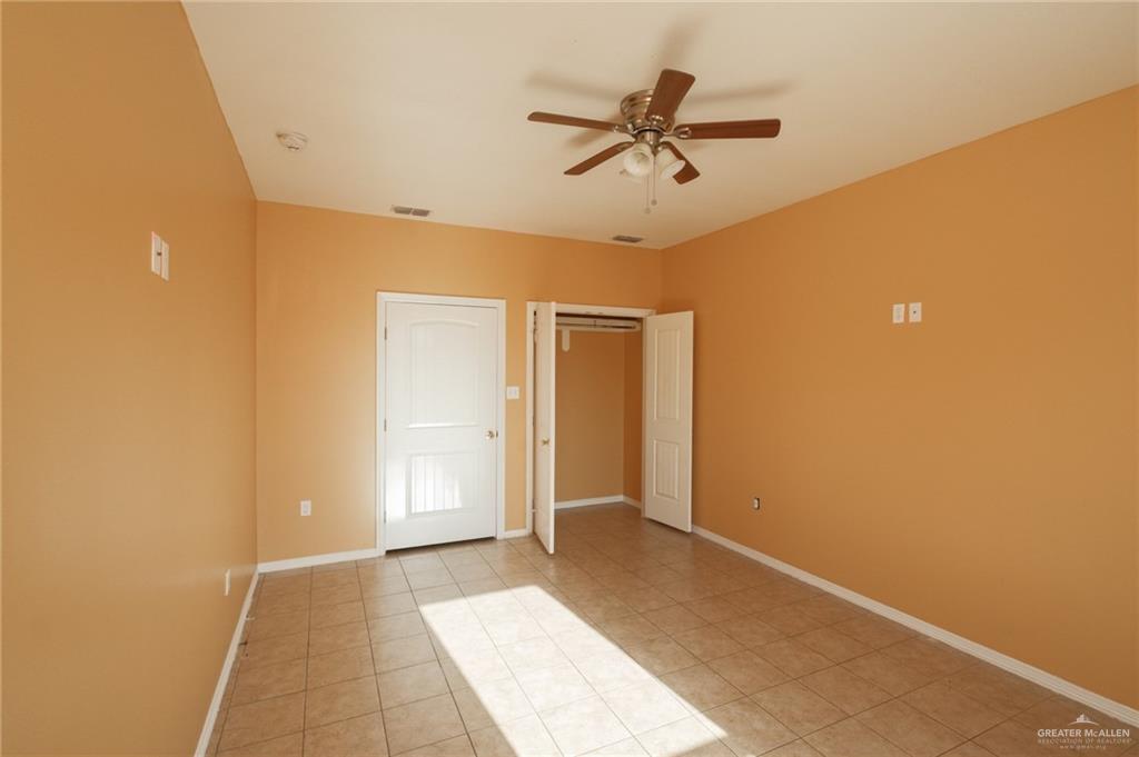 Photo 17 of 225 Lemon Drive