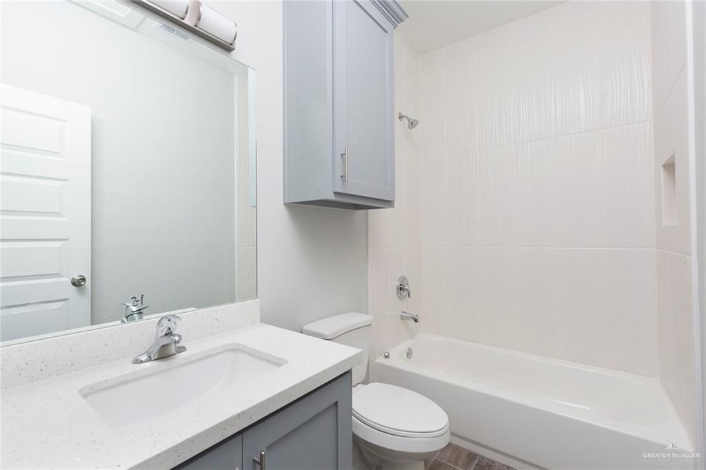 Photo 14 of 3405 Zinnia Avenue #2