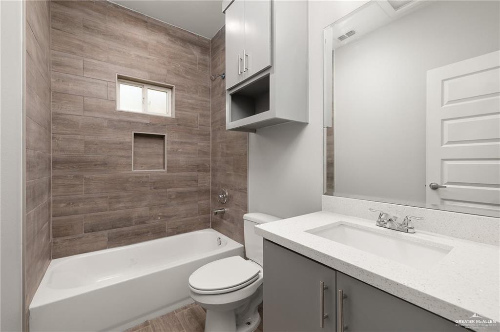 Photo 16 of 1601 Hyatt Avenue #6