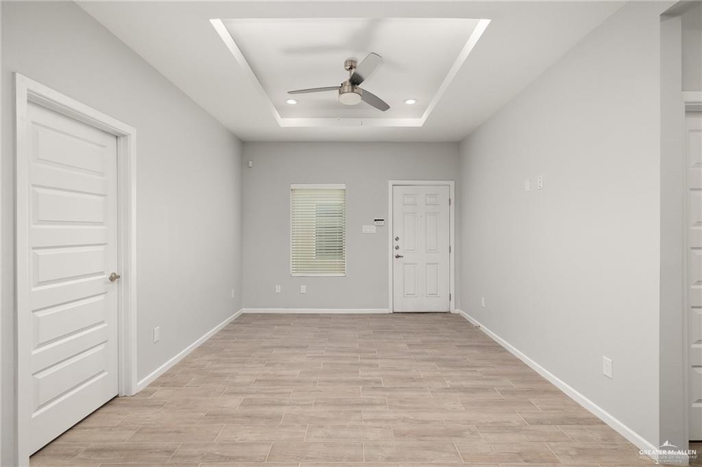Photo 8 of 1601 Hyatt Avenue #6