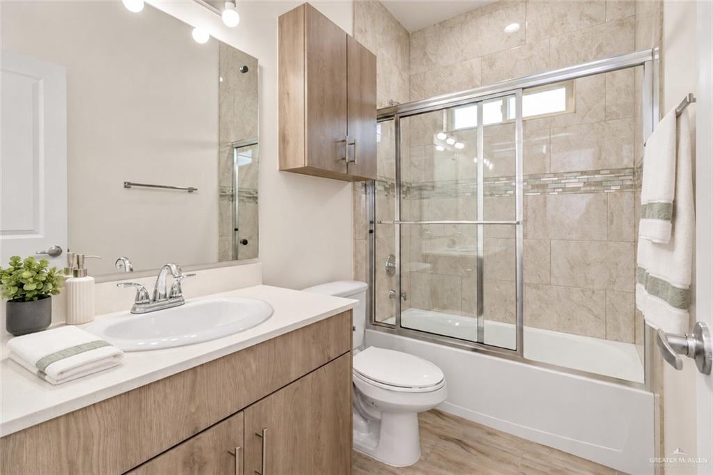 Photo 6 of 900 Redbud Avenue #15b5