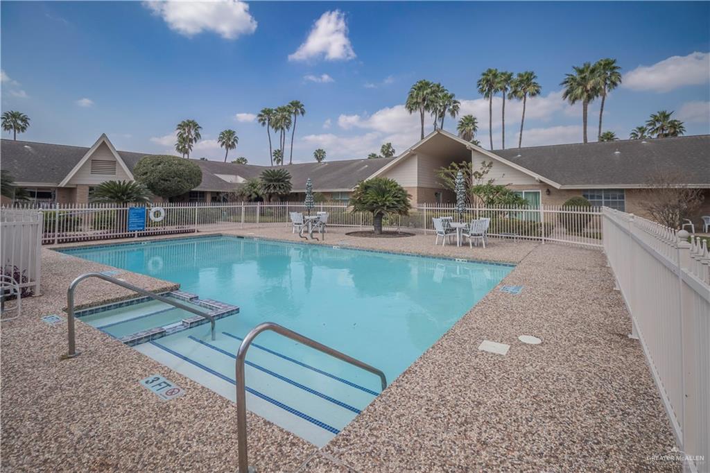 Photo 17 of 601 Hibiscus Avenue #1