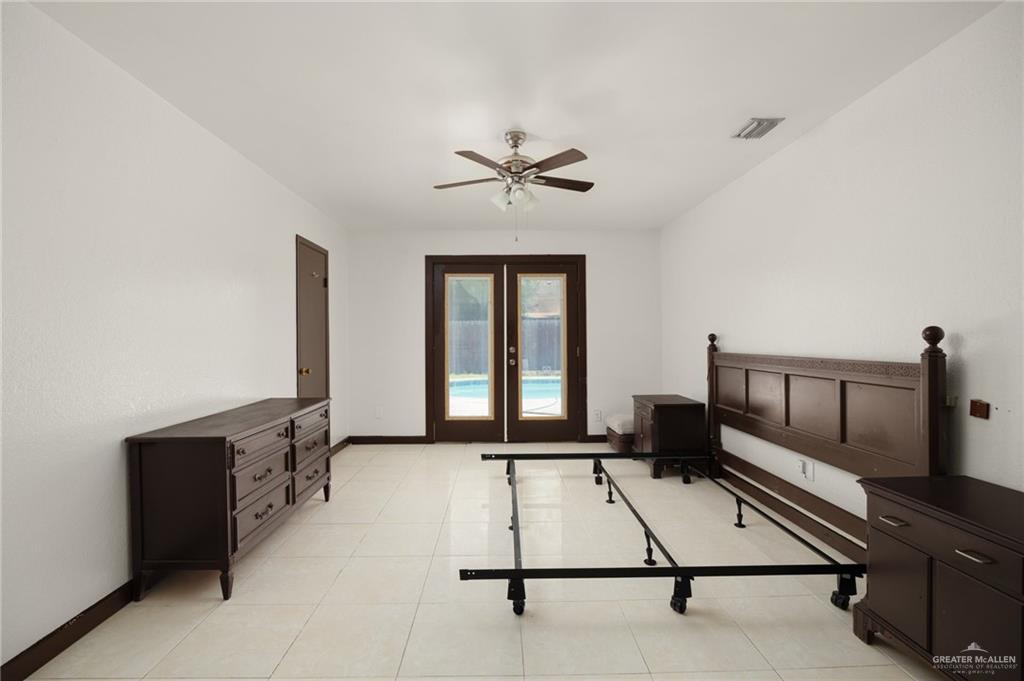 Photo 6 of 1501 Martin Avenue