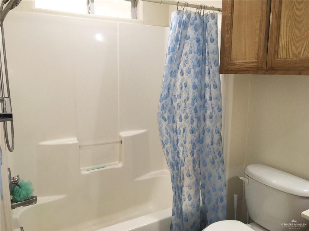 Photo 16 of 4008 Parkplace Avenue #1