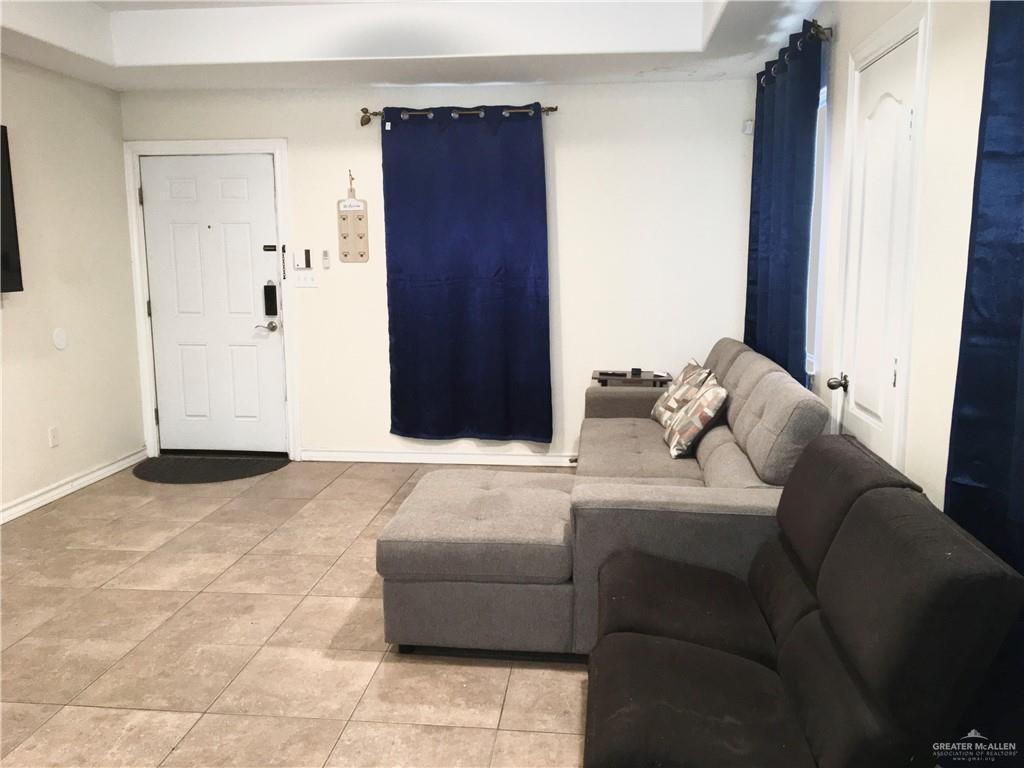 Photo 6 of 4008 Parkplace Avenue #1