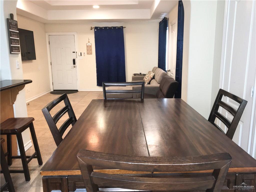 Photo 7 of 4008 Parkplace Avenue #1