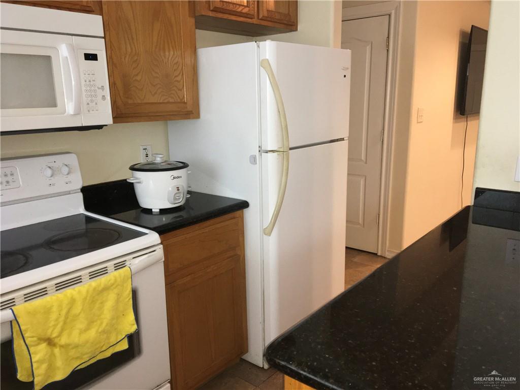 Photo 9 of 4008 Parkplace Avenue #1