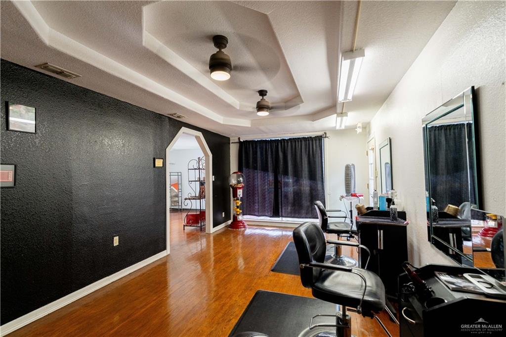 Photo 4 of 510 Doherty Avenue