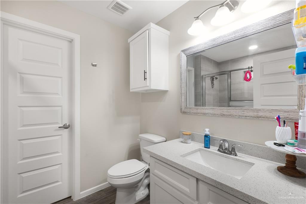 Photo 11 of 711 Polk Avenue
