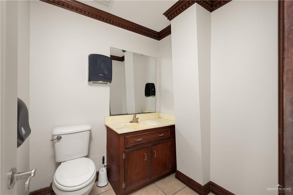 Photo 13 of 1709 Mozelle Drive