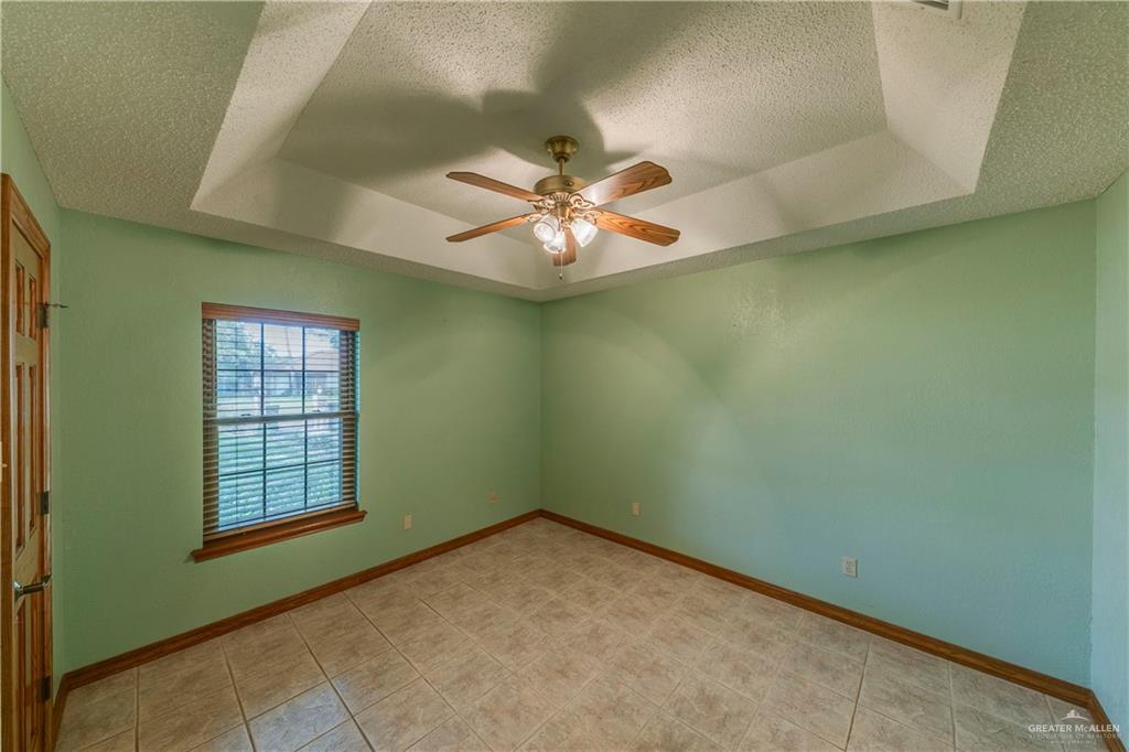 Photo 19 of 2303 Stonegate Drive
