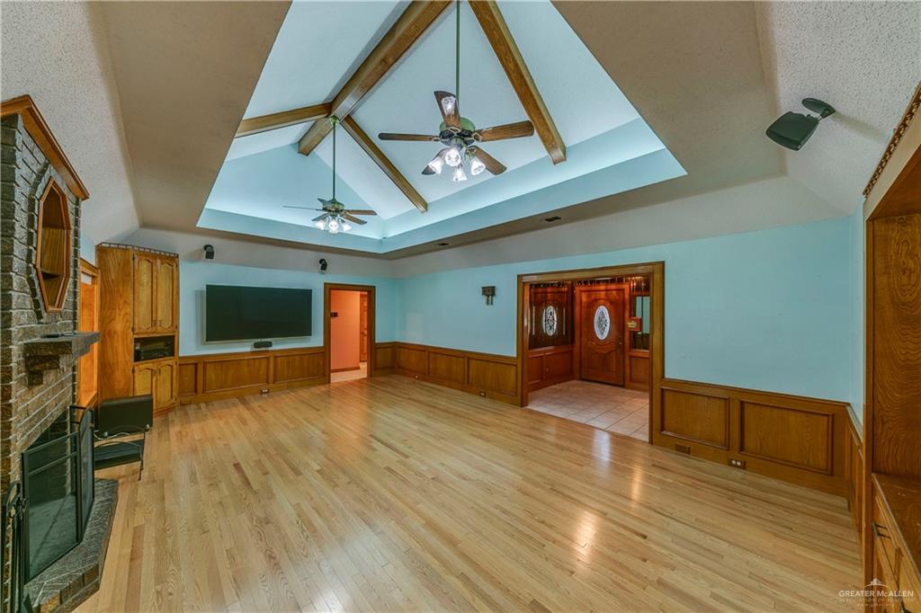 Photo 4 of 2303 Stonegate Drive