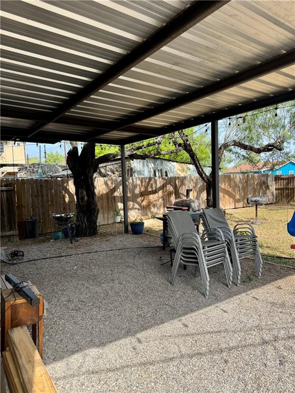 Photo 16 of 206 Salazar Street
