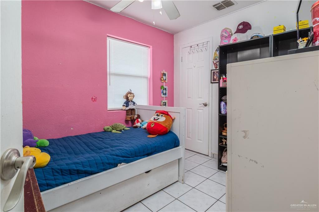 Photo 14 of 2704 Carnation Avenue