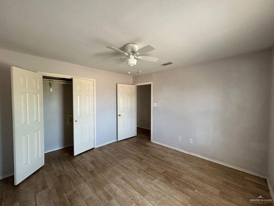 Photo 3 of 2017 Graham Avenue #7
