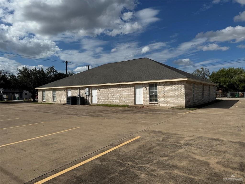 Photo 11 of 200 Sam Houston Boulevard