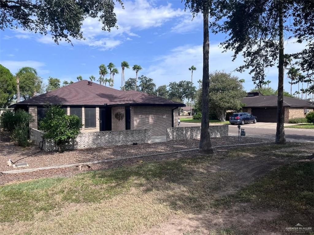 Photo 17 of 838 Citrus Drive