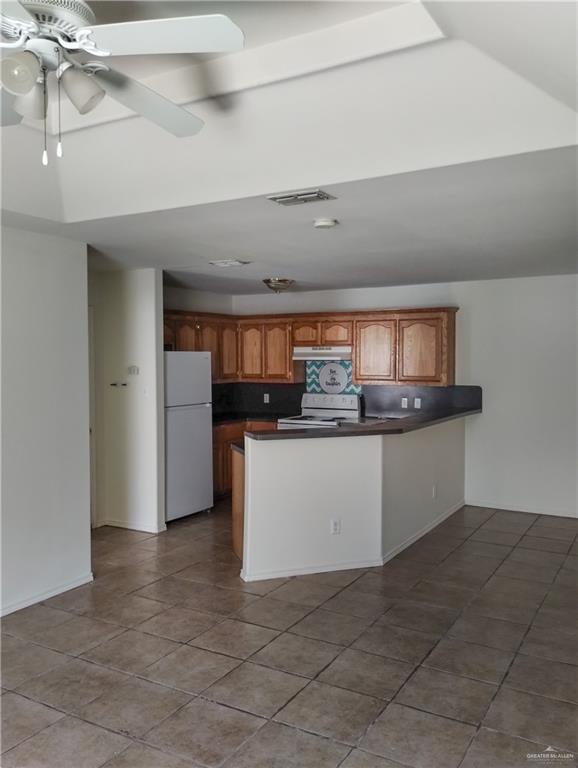 Photo 2 of 705 11th Street #11