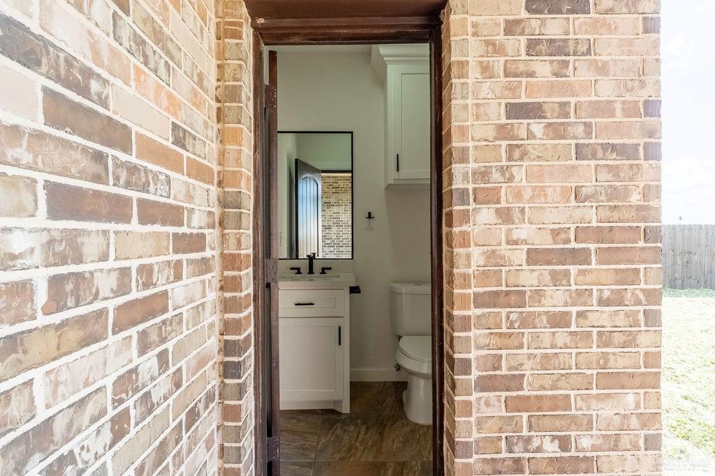 Photo 41 of 2806 Kingdom Drive