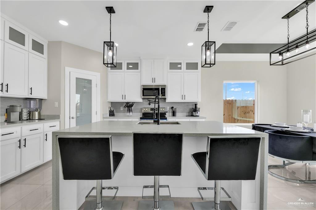 Photo 3 of 2805 Ulex Avenue