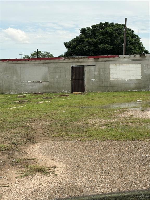 Photo 2 of 00 Business 83