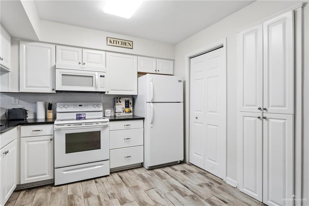 Photo 3 of 2900 Ashley Drive #101