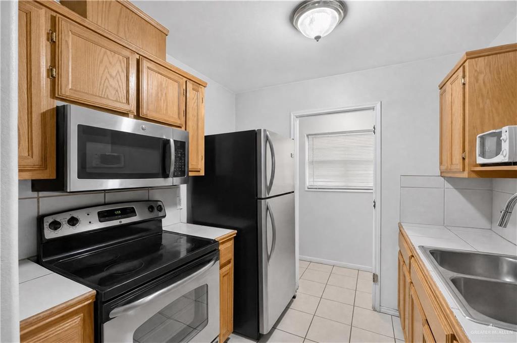 Photo 10 of 2507 Grandora Drive