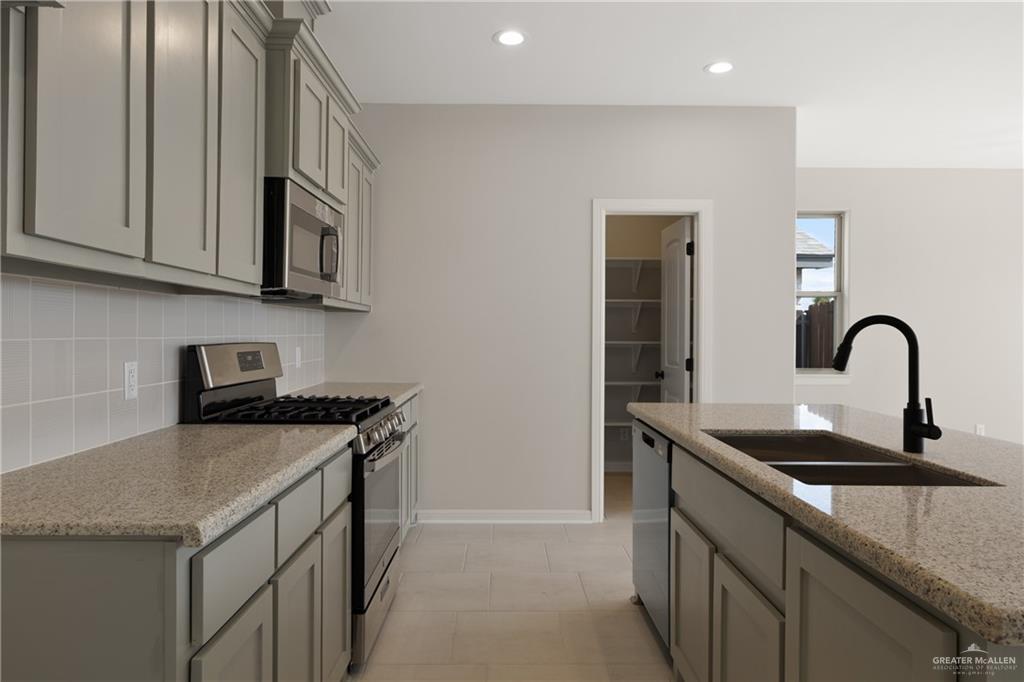 Photo 6 of 15412 Brisas Street