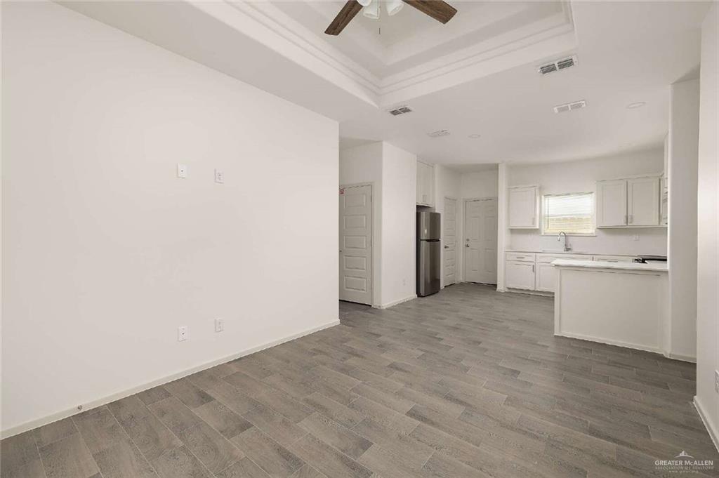 Photo 5 of 2613 Hayes Avenue #2