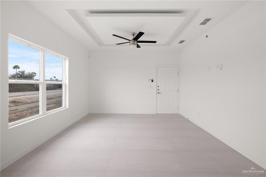 Photo 3 of 901 Yuma Avenue #1002
