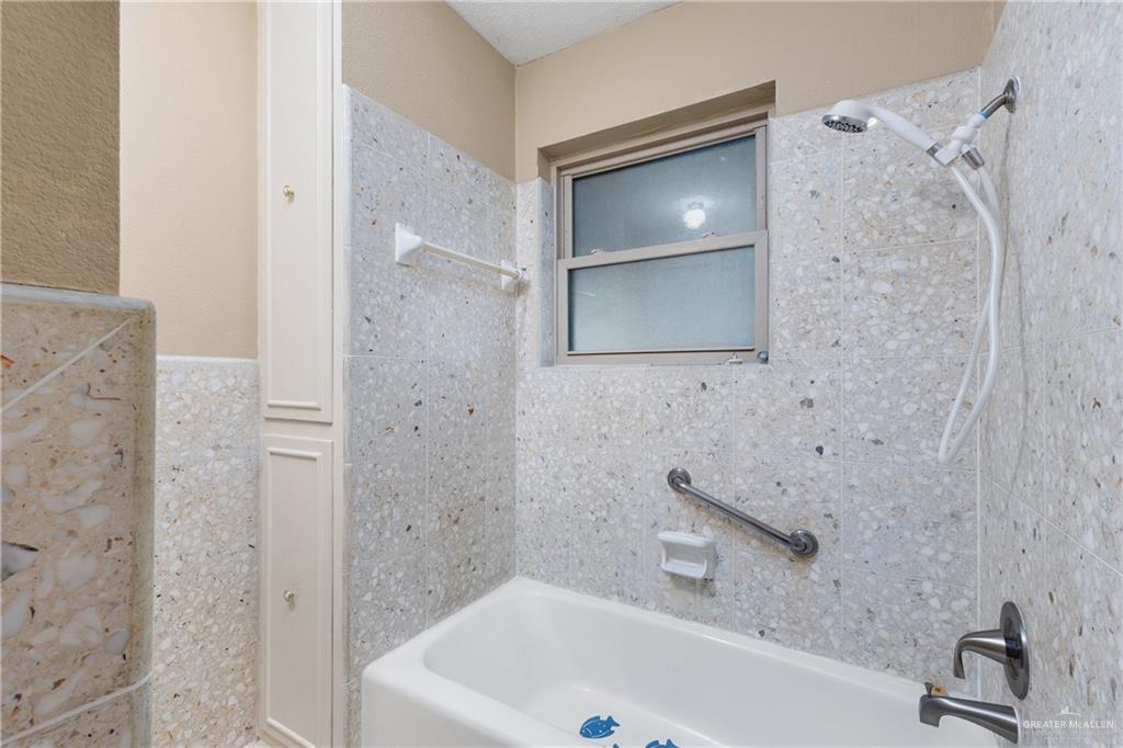Photo 21 of 1401 Larkspur Avenue